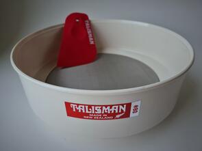 Talisman Fixed Mesh Hand Sieve With Spatula