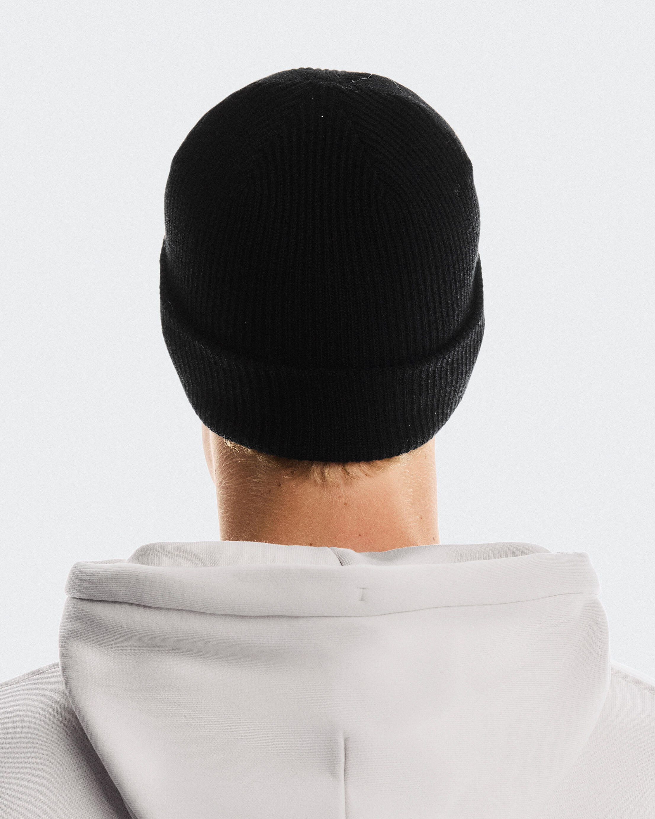 Structured merino beanie fit