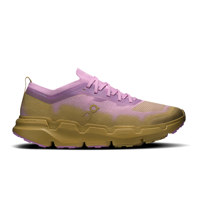Footwear, Cloudsoma 1