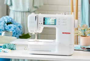 Bernina 325 Sewing Machine