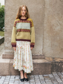Sandnes Garn Pattern 2510-1 - Blome Womens Sweater - Full Kit