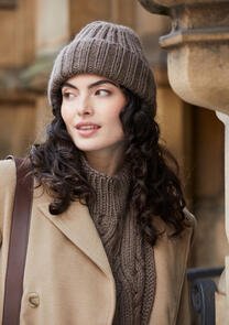 Mode at Rowan Knitting Pattern / Kit - Daphne Hat & Bib - Chunky Wool