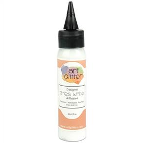 Art Institute Designer Dries White Adhesive Glue