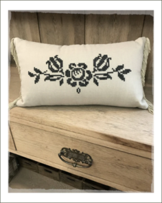 The Kiwi Stitch & Knit Co Vintage Roses I Pattern