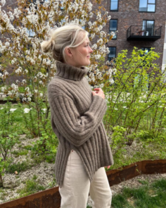 Petite Knit Hazel Sweater - Knitting Pattern / Kit
