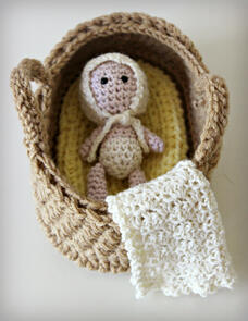 Holland Designs Crochet Pattern - Bassinet Baby Playset
