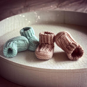 Holland Designs Crochet Pattern - Not Knit Booties