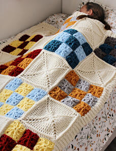 Holland Designs Crochet Pattern - Anne's Nine Patch Quilt