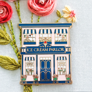 Flamingo Toes Needle Minder - Ice Cream Parlour Main Street