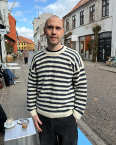Petite Knit Otto Sweater Man - Knitting Pattern / Kit