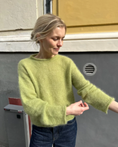 Petite Knit Cloud Blouse - Knitting Pattern / Kit