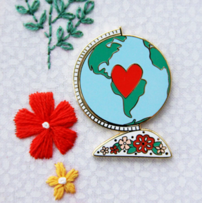 Flamingo Toes Needle Minder - Vintage Globe