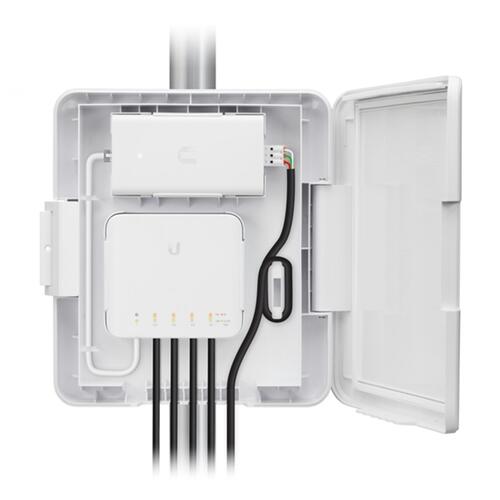 Outdoor Weatherproof Enclosure Kit with 60W PoE Injector for USW-Flex