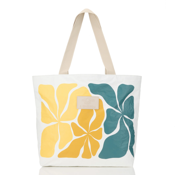 Aloha Collection Wavy Day Tripper Tote Bag